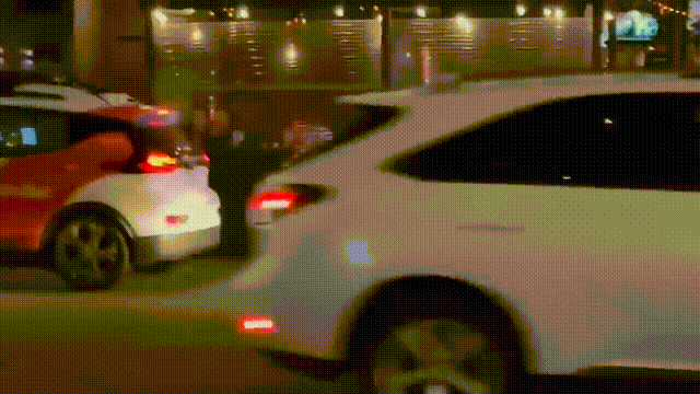 无人出租车被警察截停后逃逸！AI：我当时害怕极了(图5)